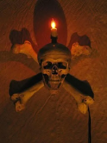 "Skull/Femur Bone Wall Sconce" Haunted House Lighting 7 "Skull/Femur Bone Wall Sconce" Haunted House Lighting - Image 5
